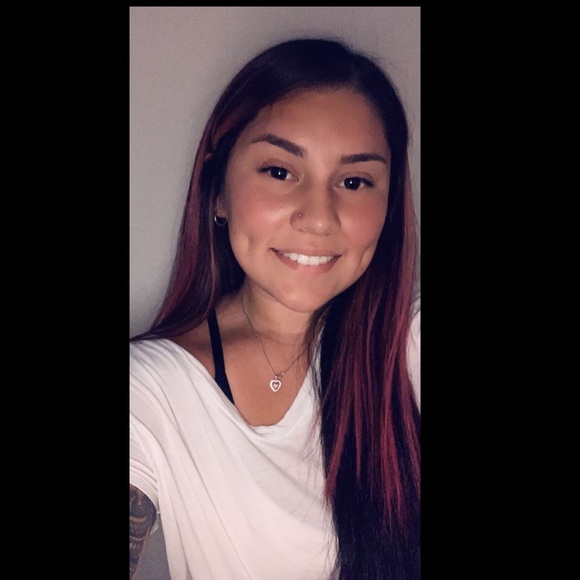 Meet your Posher, Ashley - Picture 4 of 4